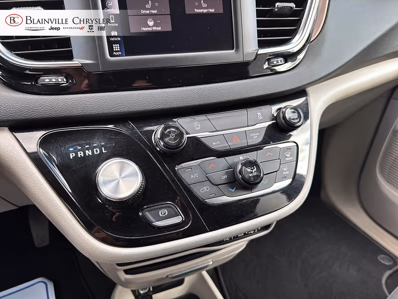 2024 Chrysler Grand Caravan SXT