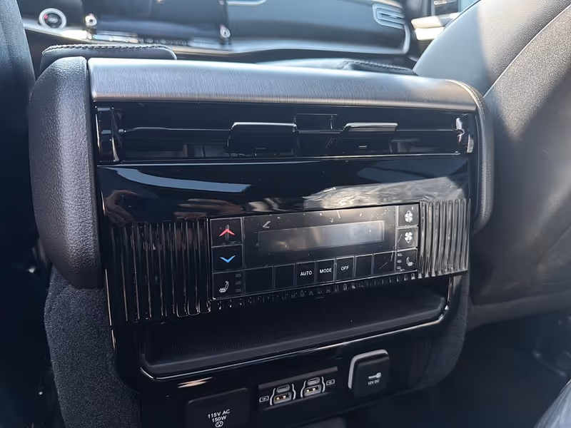 2026 Jeep Grand Wagoneer Limited Reserve