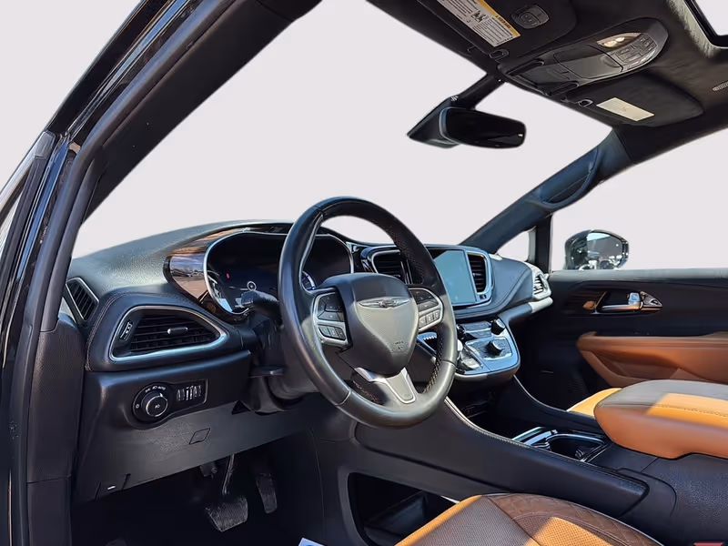 2023 Chrysler Pacifica Hybrid Pinnacle